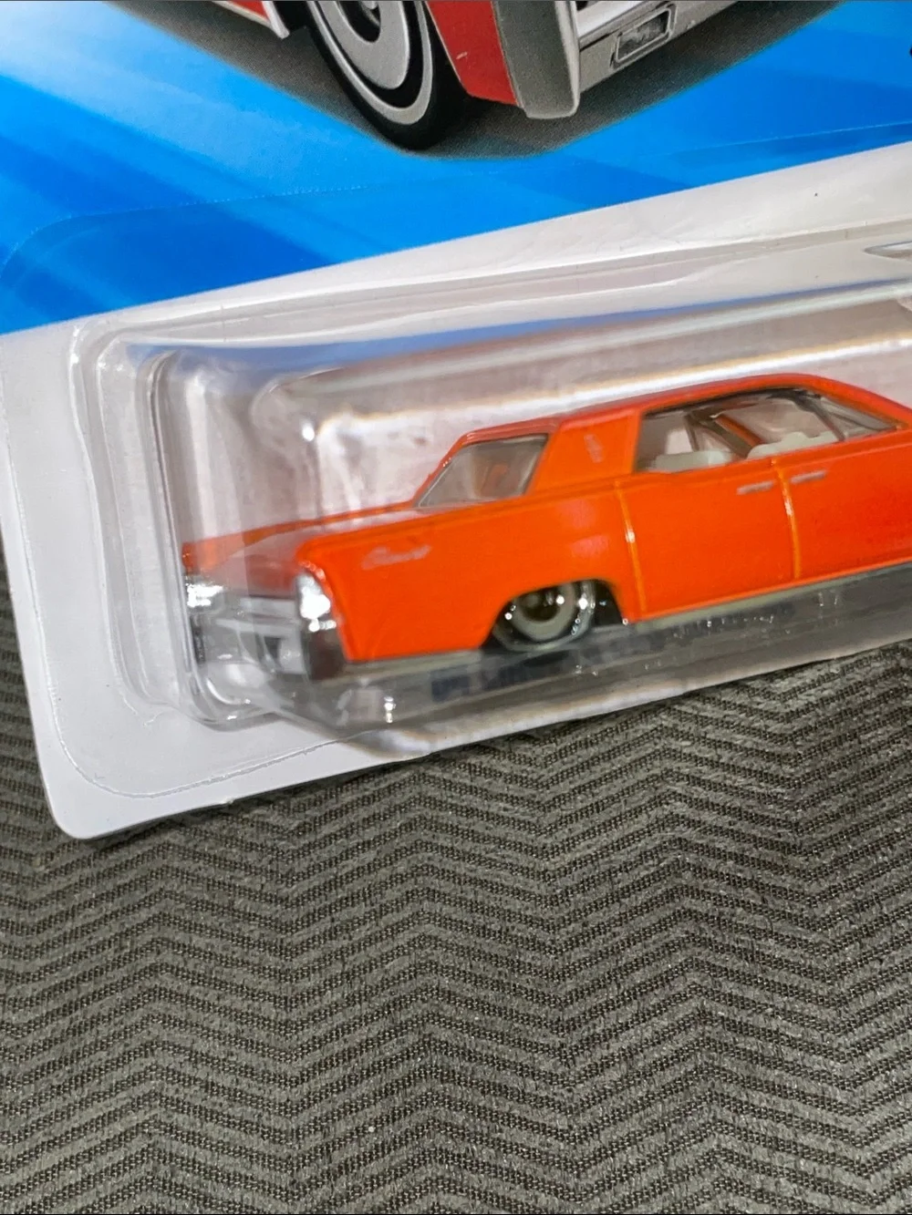 Hot Wheels Classic Red '65 Lincoln Continental Toy Car